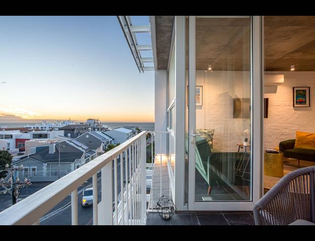 0.5 BEDROOM APARTMENT RENTED IN SEA POINT